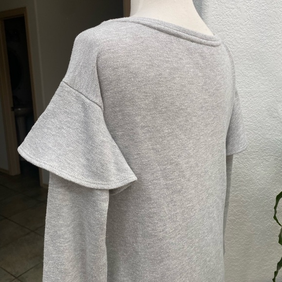 Sanctuary Ruffle Sweatshirt Metallic Silver Light Gray Pullover Women’s Size XS - Picture 8 of 14